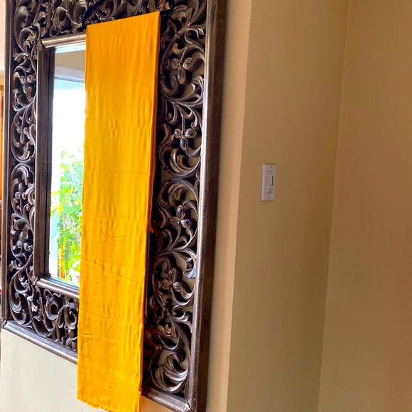 Authentic Hermès Sun Gold Cashmere Wrap NWOT - Picture 4 of 8